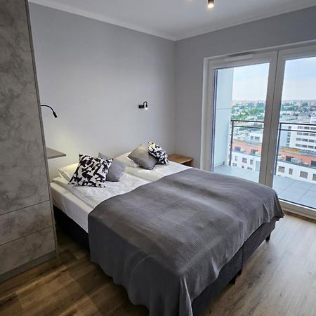 Apartament Bulgarska 59 - Sypialnia I Salon - 40M2 - Self Check In 24H 波兹南 外观 照片